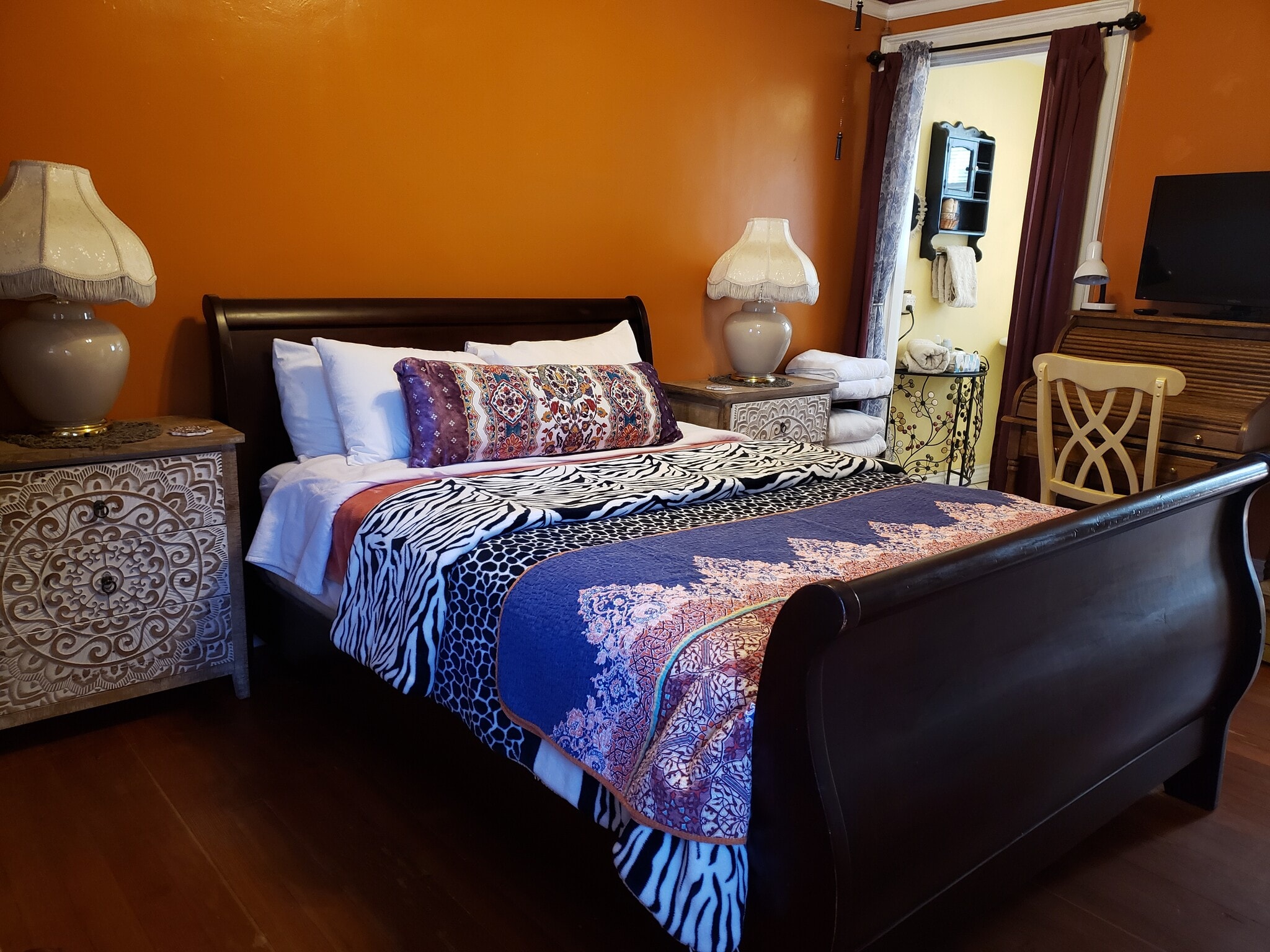 Moroccan Room $1475 - 2374 Mission Inn Ave