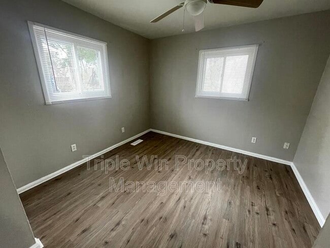 Building Photo - 915 Mullanphy Ln