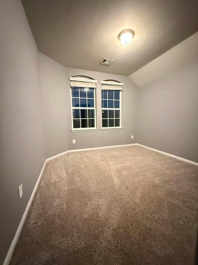 Building Photo - 24323 Marcello Lakes Dr