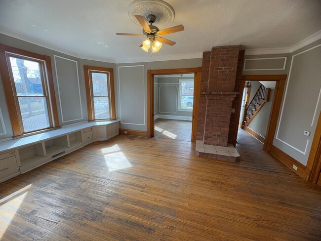 Building Photo - 4 bedroom home in the East Village of Dave...