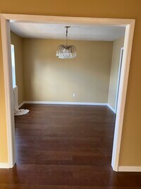 Building Photo - 821 Pine Forest Cir