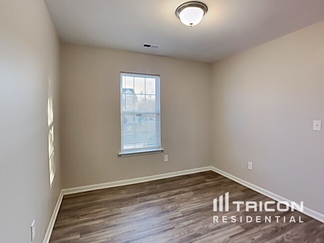 Building Photo - 5434 Peachwood Dr