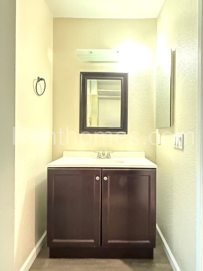 Building Photo - Mira Mesa, 8545 Summerdale Rd #225, Granite Counters, Stainless Steel Appliances, Central AC.