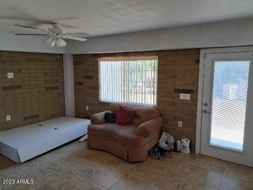 Building Photo - 1308 E Monroe St