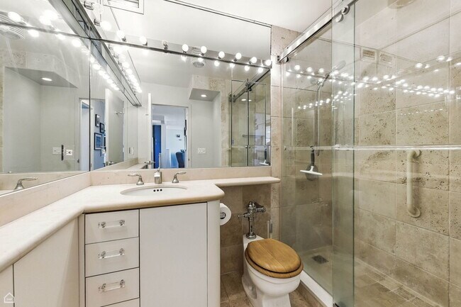 Building Photo - 2800 N Lake Shore Dr