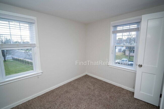 Building Photo - 805 Hamilton St