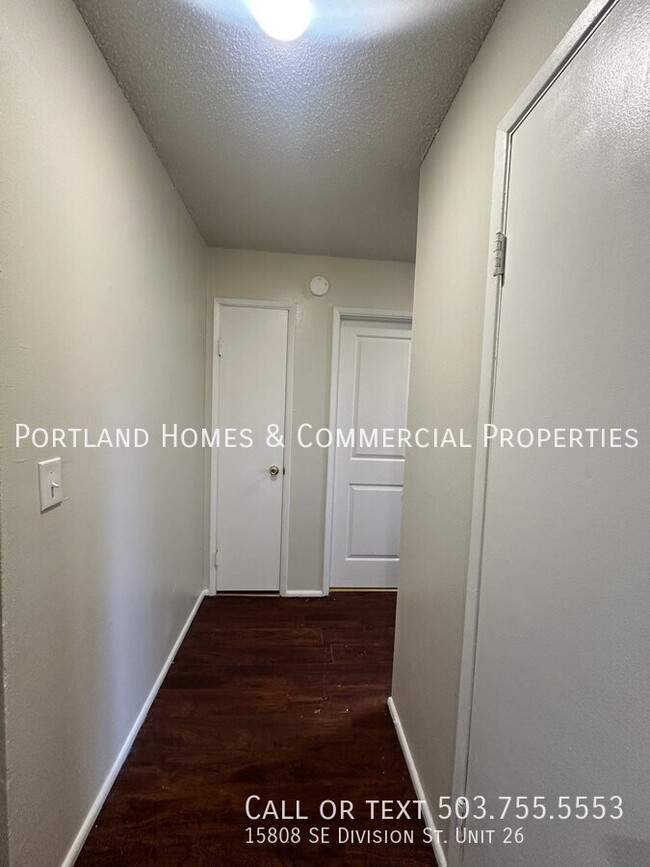 Building Photo - 2-Bedroom Apartment, Upstairs, Near Transp...