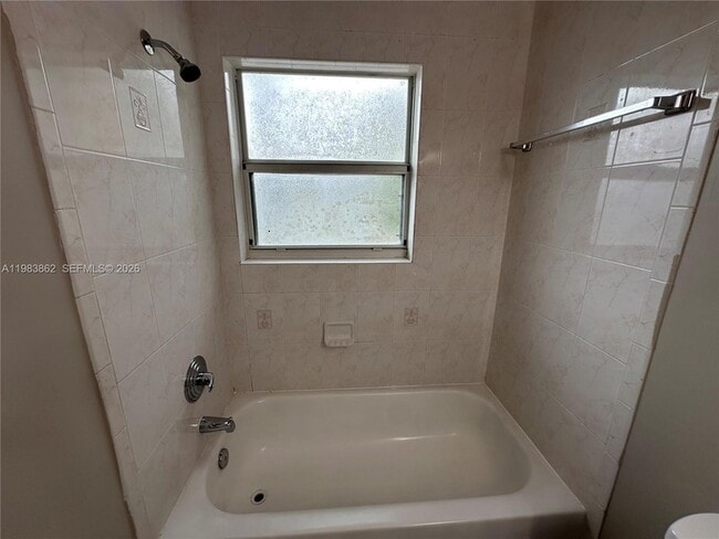 Building Photo - 1536 SE 31st Ct