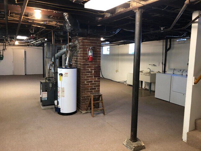 Building Photo - Beautifully Rehabbed Central Oakmont apart...