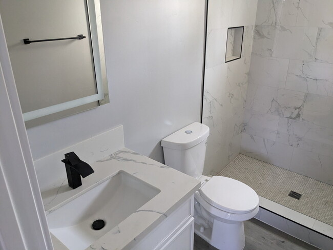 Building Photo - Brand New Constructed 1 Bed / 1 Bath – Sch...