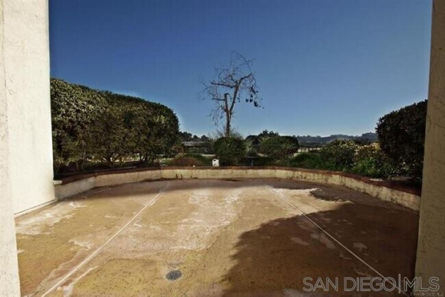 Building Photo - 5865 Friars Rd