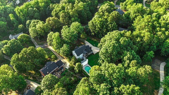 Building Photo - 11917 Shady Oak Ct