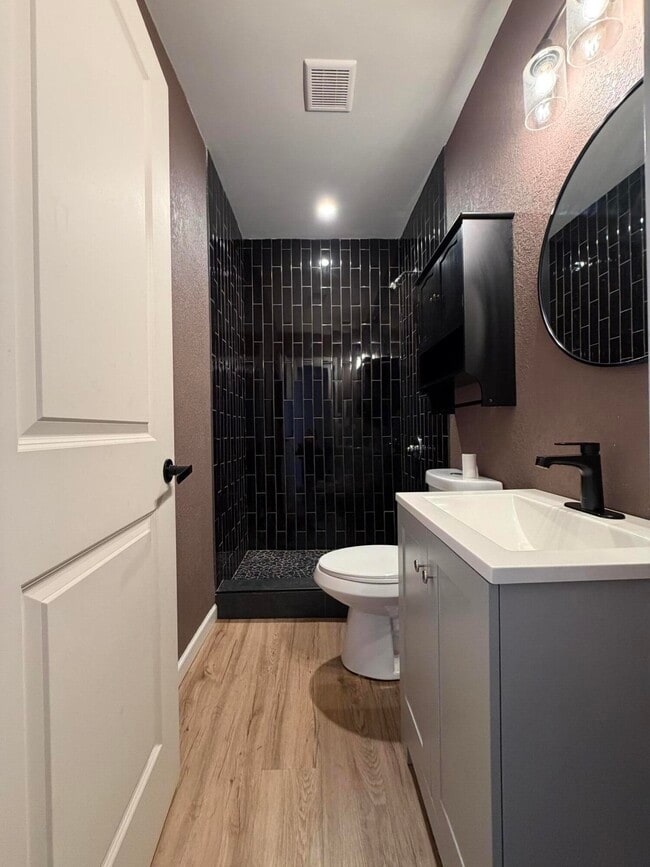 Building Photo - 6614 5th Ave