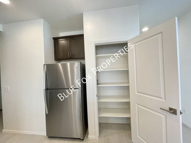 Building Photo - 10692 W Dickerson Dr