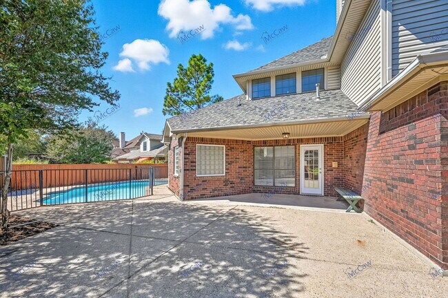 Building Photo - 622 Andover Ln