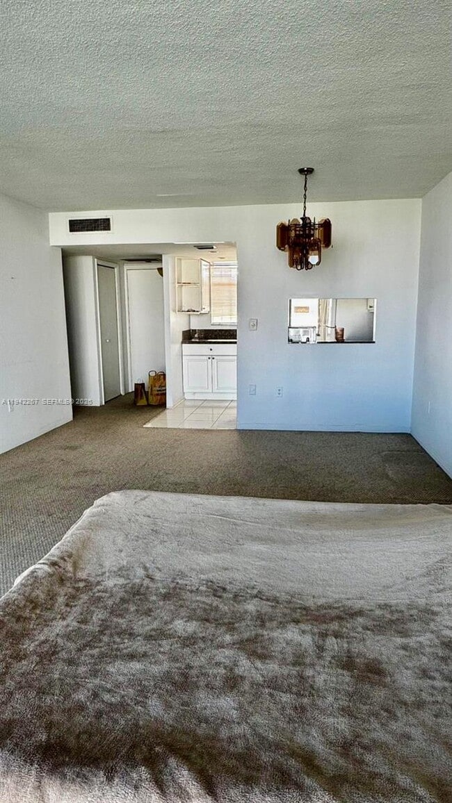 Building Photo - 2903 Point E Dr