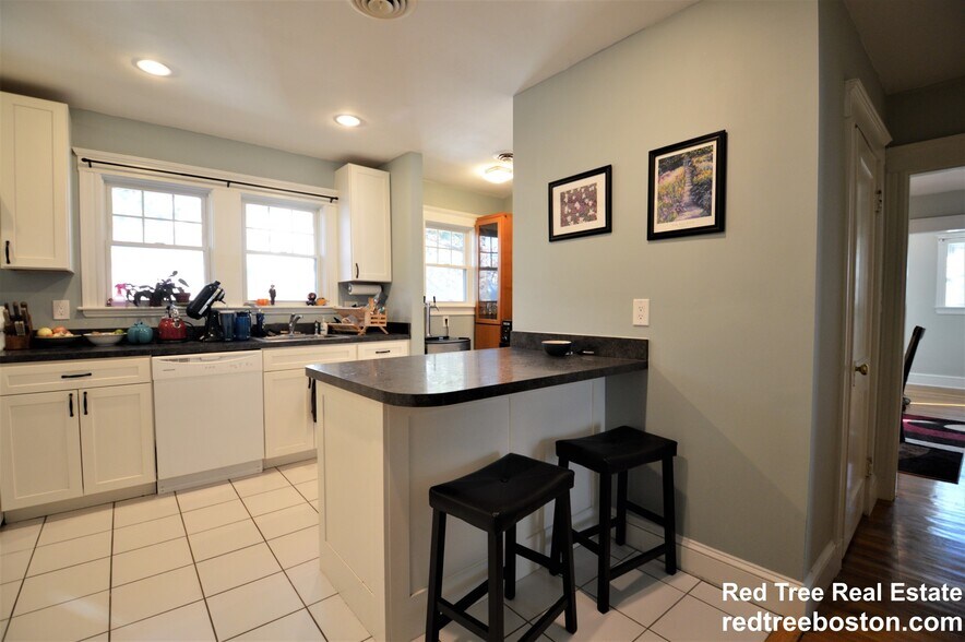 Building Photo - 87 Athelstane Rd