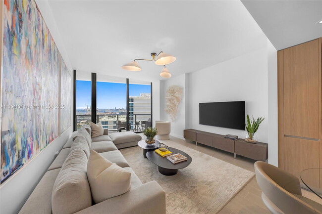 Building Photo - 500 Alton Rd