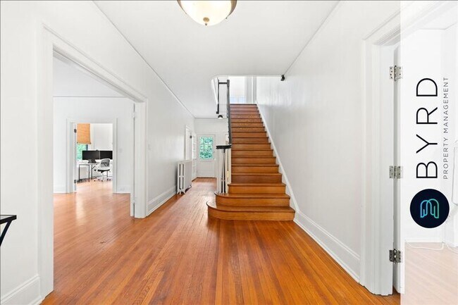 Building Photo - 3216 Hawthorne Ave