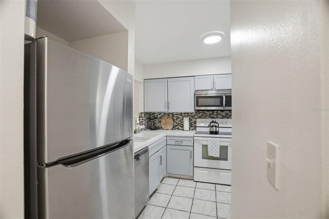 Building Photo - 5557 Sea Forest Dr