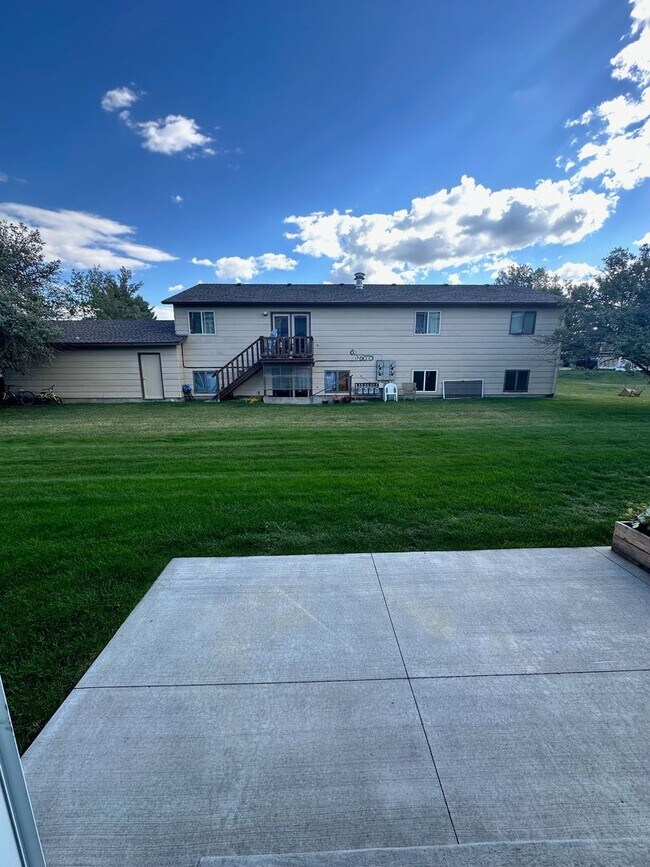 Building Photo - 110 N Pondera Ave