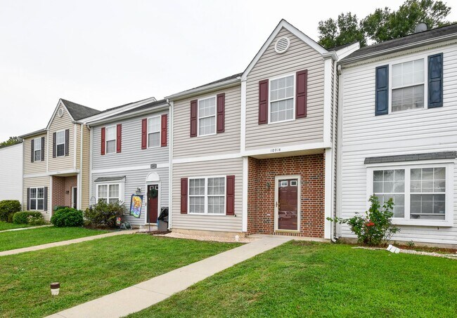 Building Photo - BEAUTIFUL TOWNHOME FOR RENT