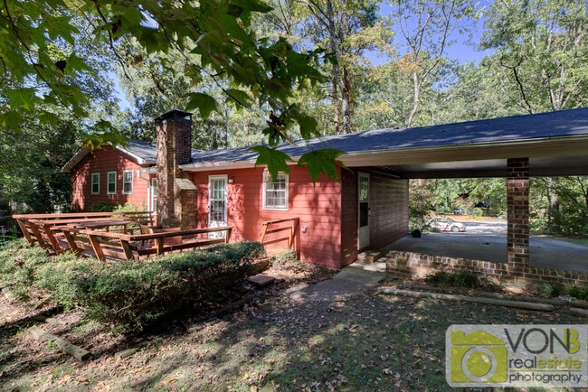 Building Photo - 2552 Hidden Hills Dr