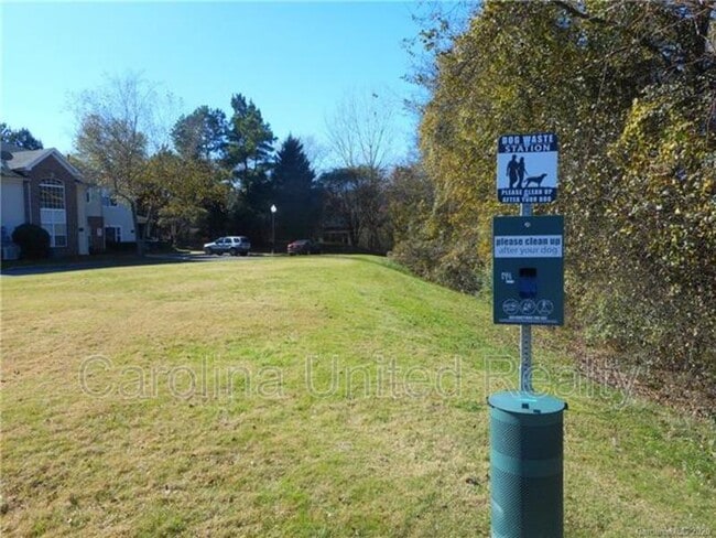 Building Photo - 13247 Savannah Point Dr