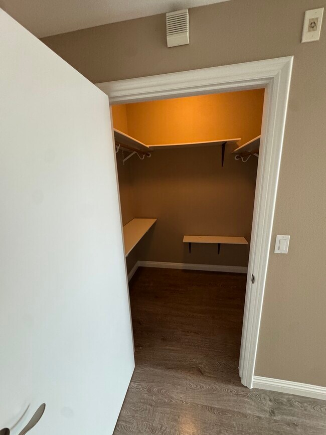 Building Photo - 13951 Sherman Way