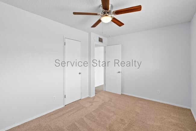 Building Photo - 1638 W Desert Cove Ave