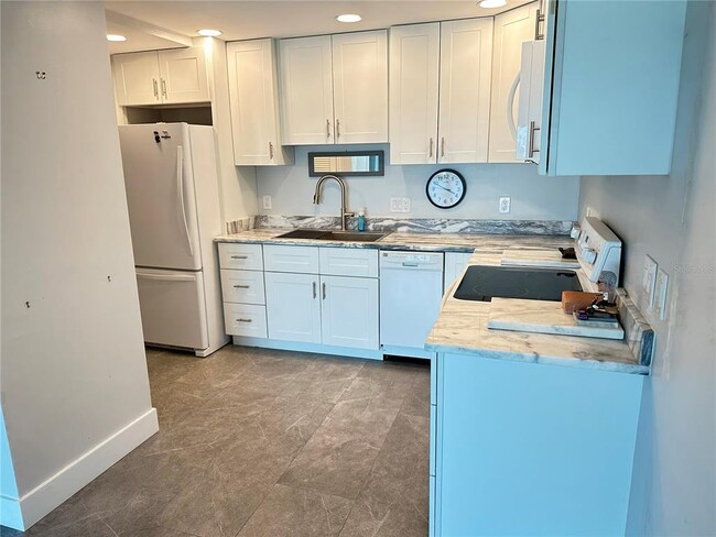 Building Photo - 51 Island Way