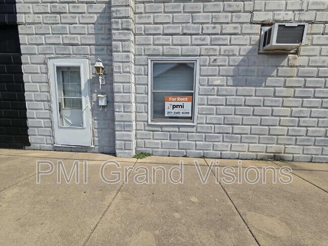 Building Photo - 2 E Jefferson Ave