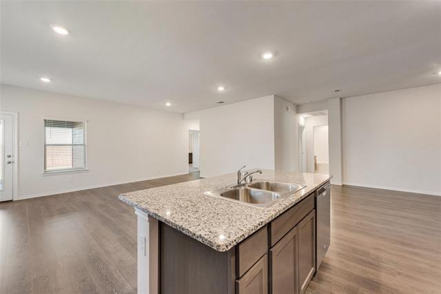 Building Photo - 4016 Huntington Dr