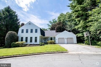 Building Photo - 7701 Zulima Ct