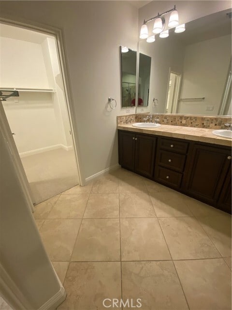 Building Photo - 25 Golf Dr