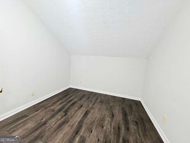 Building Photo - 2734 Highland Ridge NW