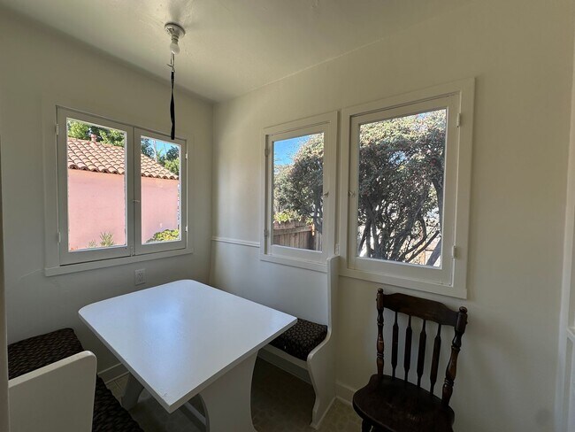 Building Photo - 213-223 Los Aguajes Ave