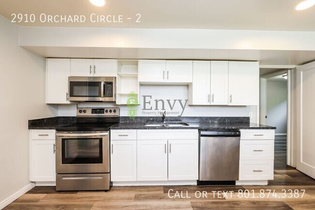 Building Photo - 2910 Orchard Cir