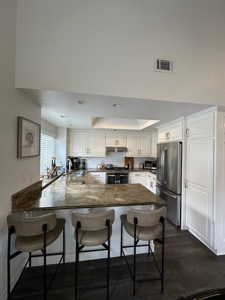 Building Photo - 12411 Silkleaf Ave