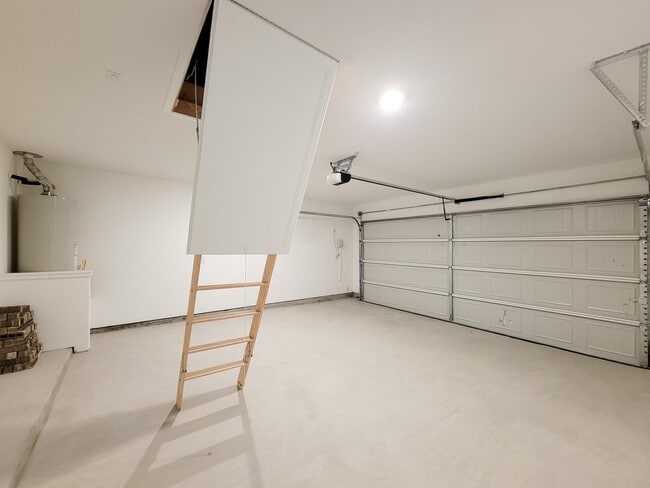 Building Photo - 15711 Vista Sutton Dr