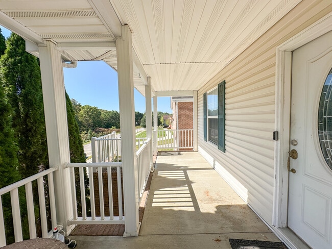 Building Photo - 426 Bryants Way