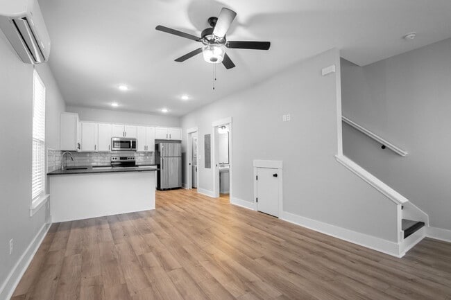 Building Photo - Argenta 1 Bed 1.5 Bath Luxury Energy Effic...