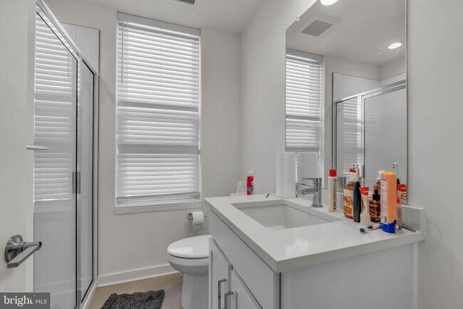 Building Photo - 3000 Schirra Ln