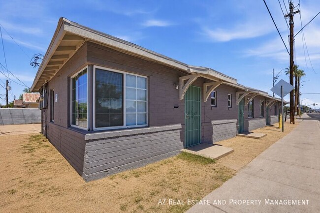Building Photo - 1040 N 16th St