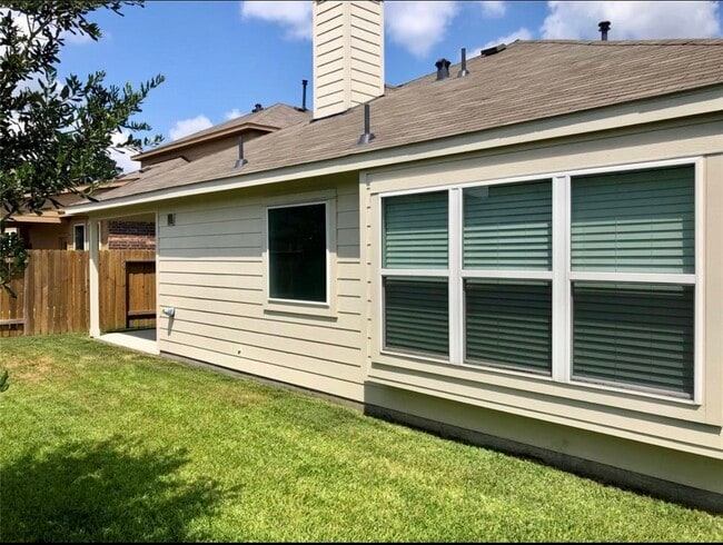 Building Photo - 2522 Wood Park Blvd