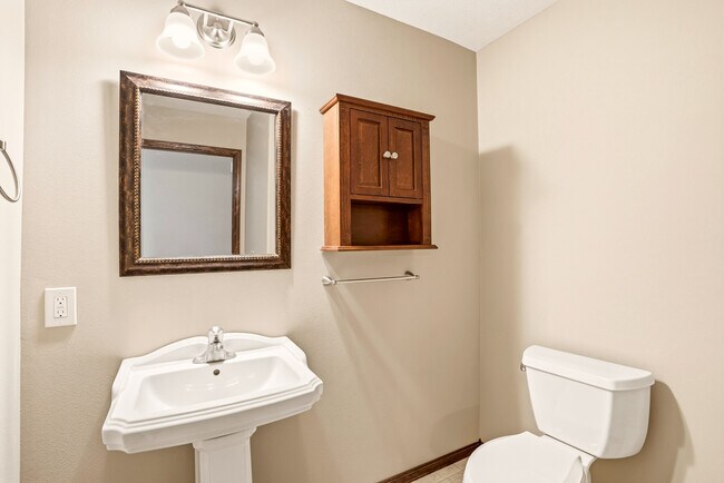 Building Photo - 11830 N Bedivere Dr