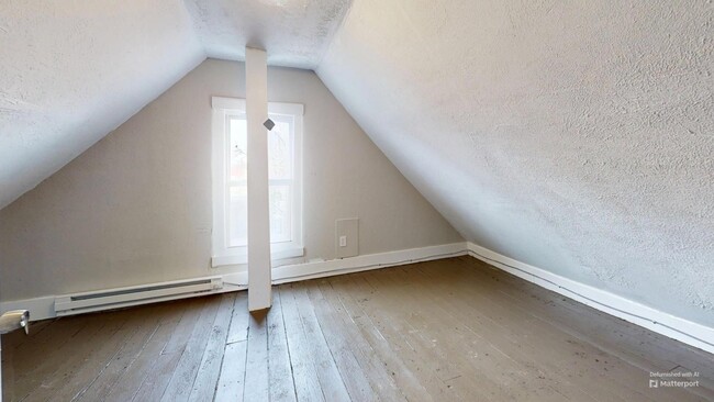 Building Photo - Lease to own! 5 bedroom/1 bath, Old Brooklyn.