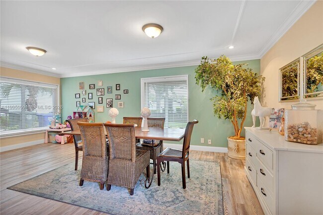 Building Photo - 1610 W Sandpiper Cir