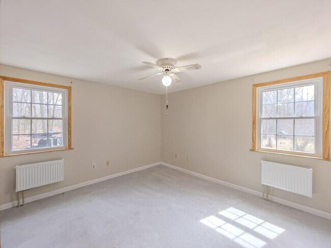 Building Photo - Refined Ranch Living in a Private Natural Setting