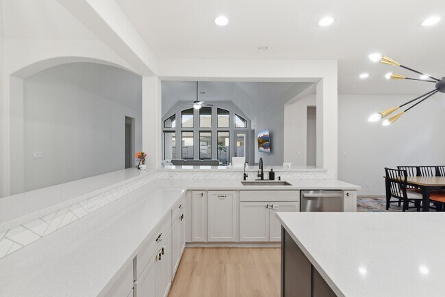 Building Photo - 2215 Crystal Reef Ct